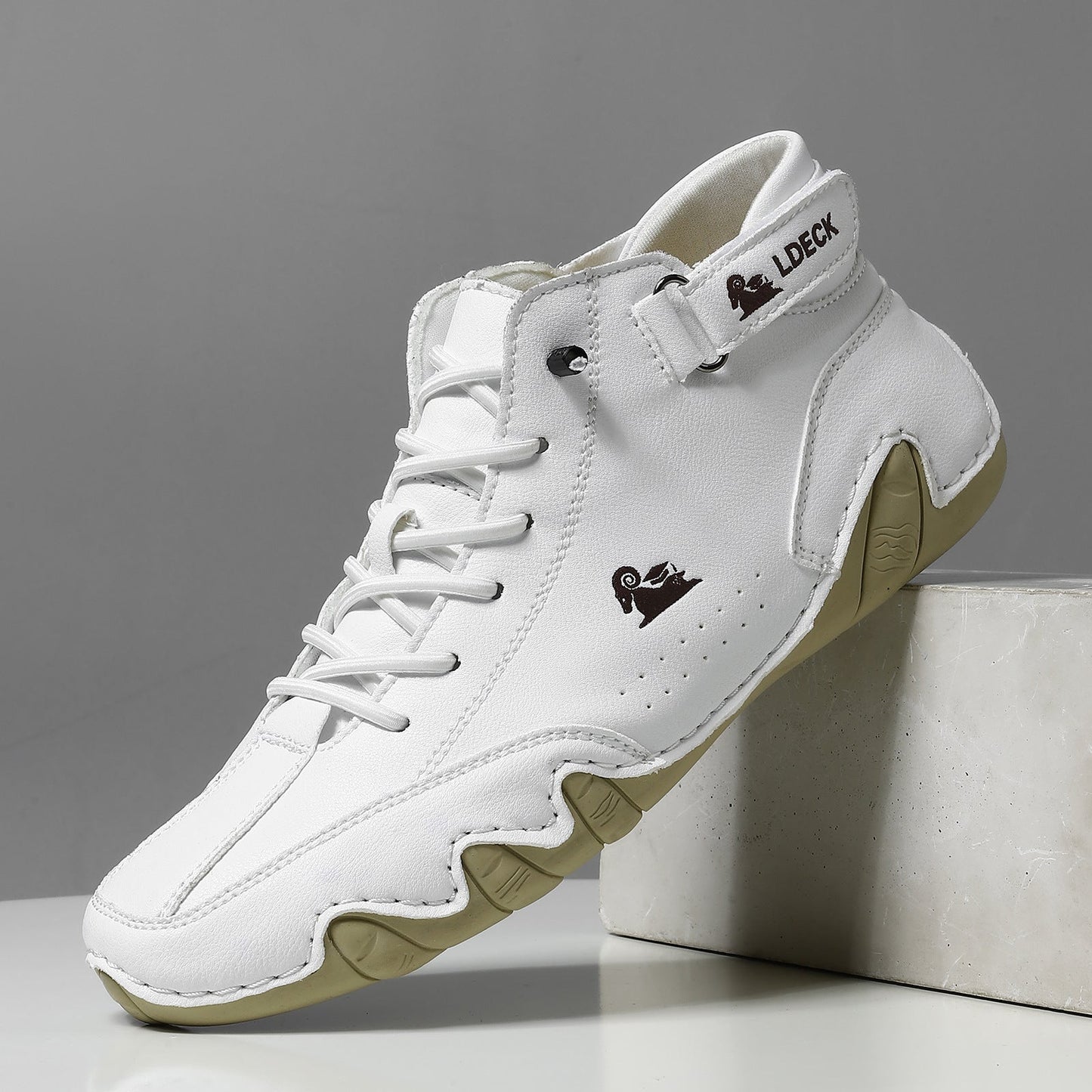 VoglDeck — נעליים אלגנטיות, שנועדו להקל