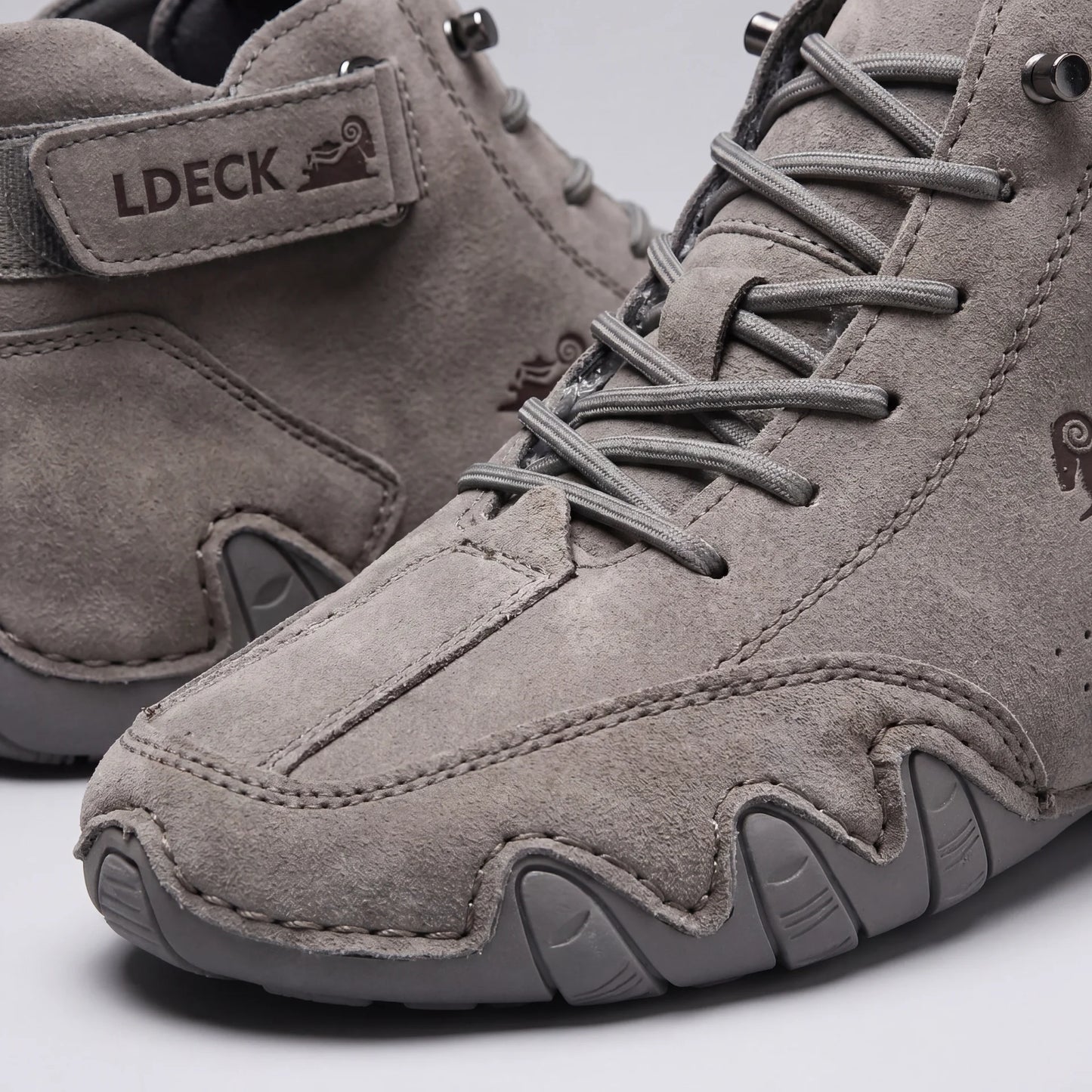 VogLdeck 3.0 – フェイクファー付きの冬用整形靴 